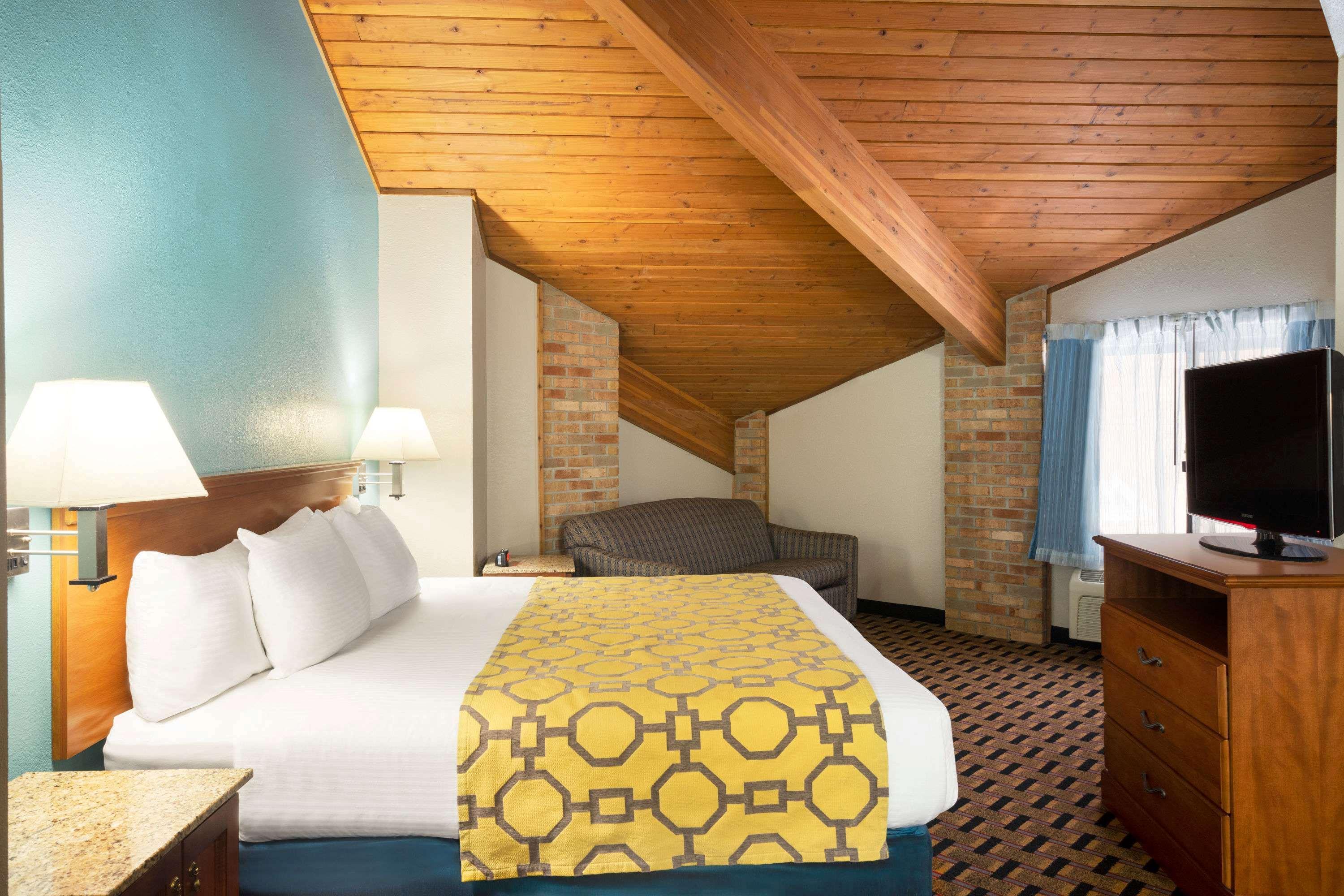 Hotel Baymont By Wyndham Warrenton Exterior foto