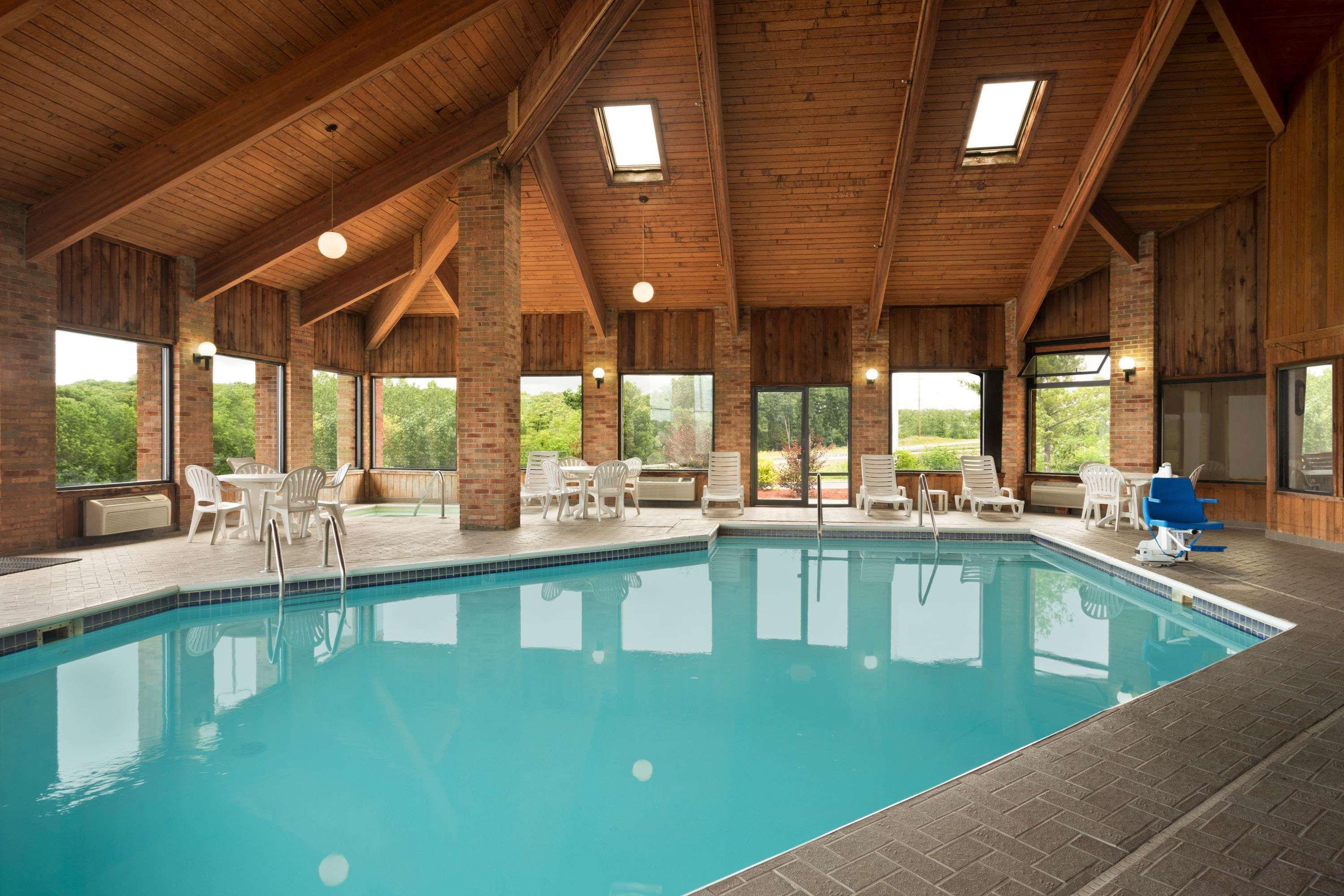 Hotel Baymont By Wyndham Warrenton Exterior foto