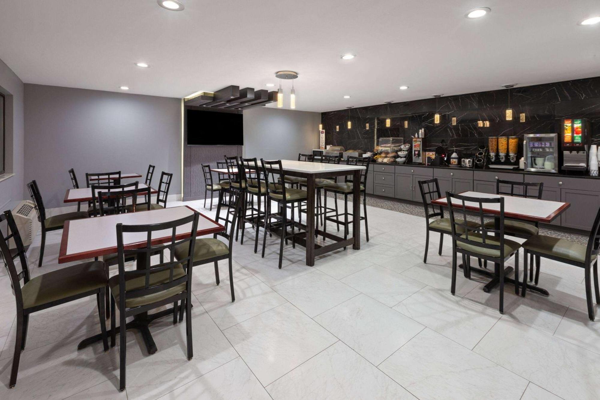 Hotel Baymont By Wyndham Warrenton Exterior foto