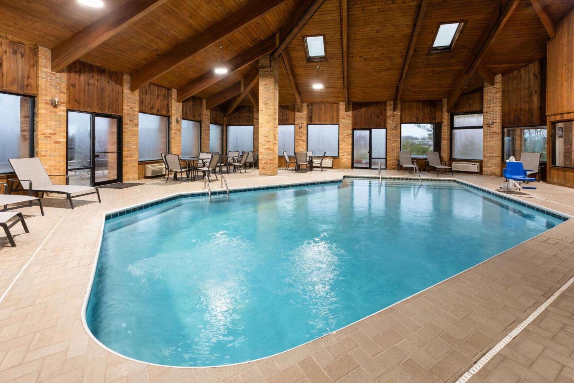 Hotel Baymont By Wyndham Warrenton Exterior foto