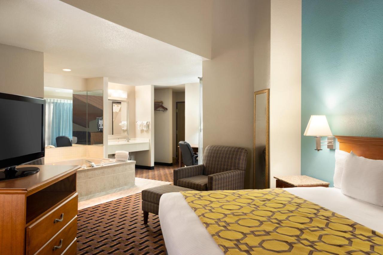 Hotel Baymont By Wyndham Warrenton Exterior foto