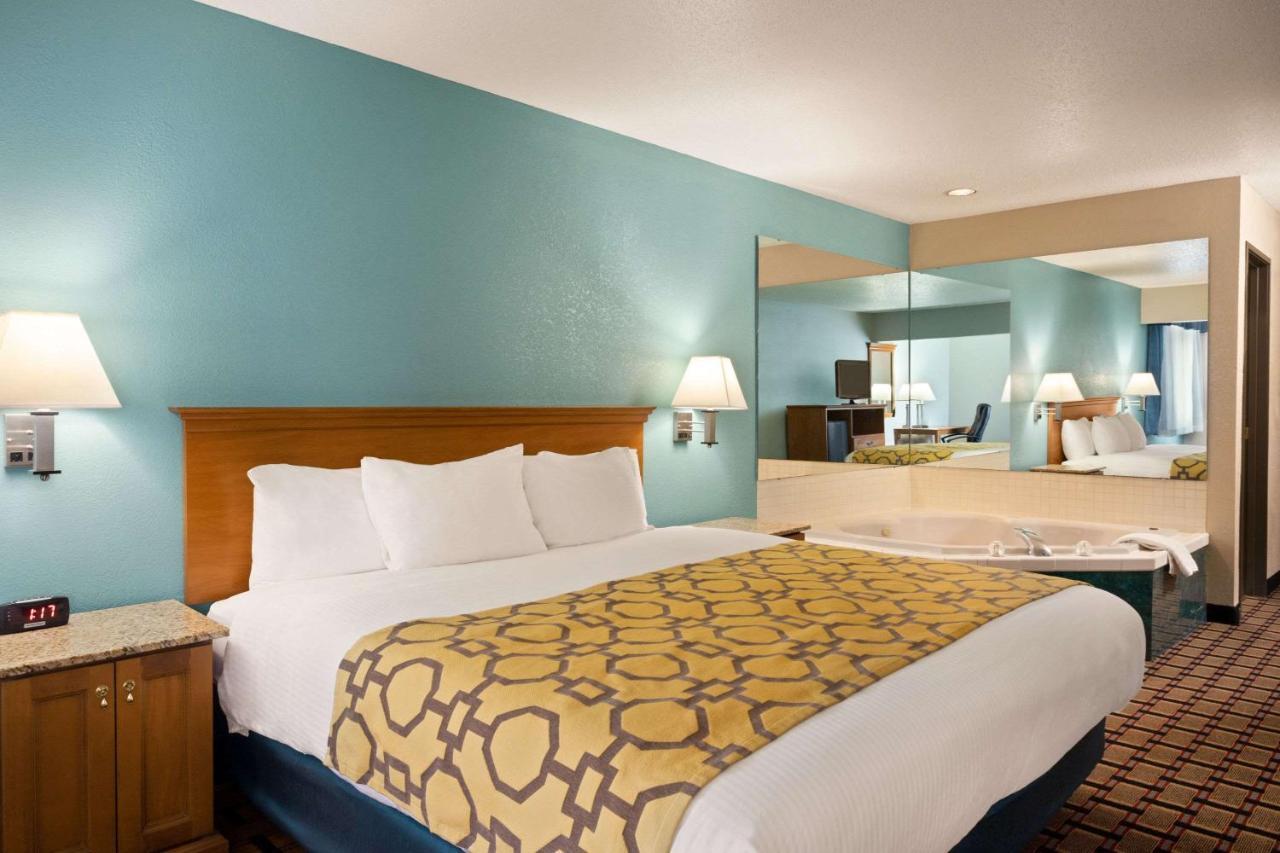 Hotel Baymont By Wyndham Warrenton Exterior foto